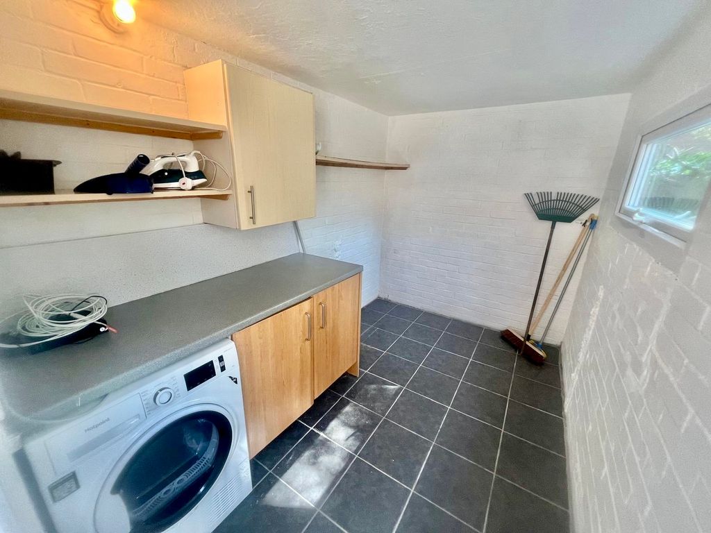 Property photo 3 of 16 Image