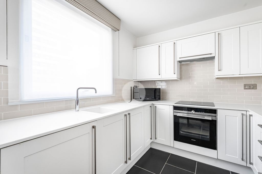Property photo 1 of 26