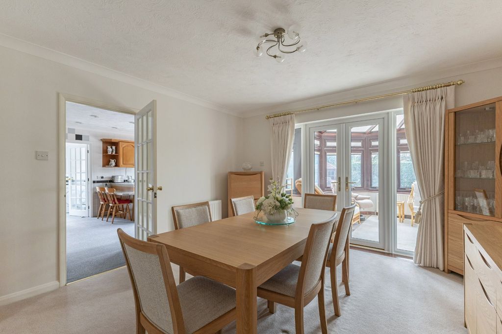 Property photo 3 of 10 Dining Room