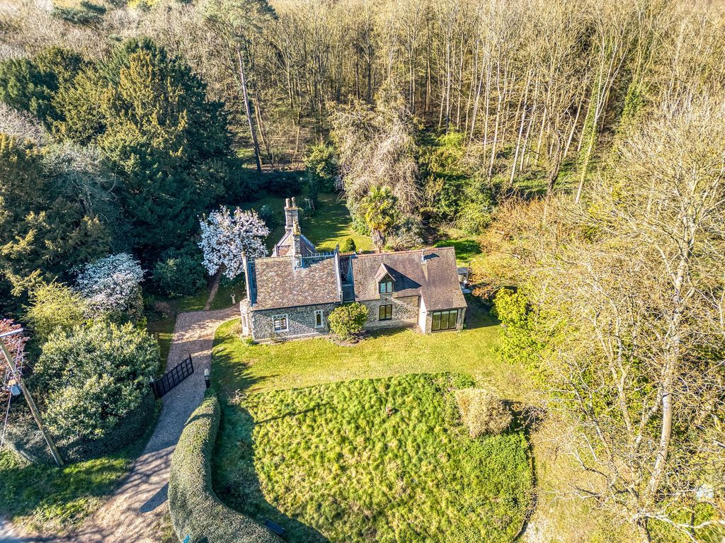 Property photo 2 of 19