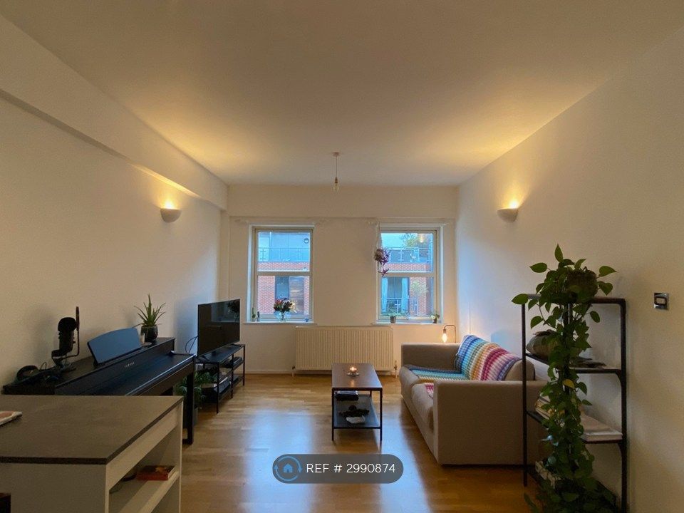Property photo 3 of 14