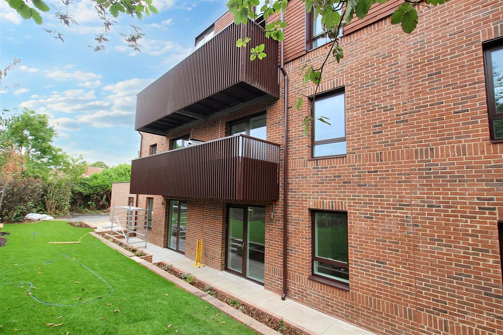 Property photo 1 of 14 Rear