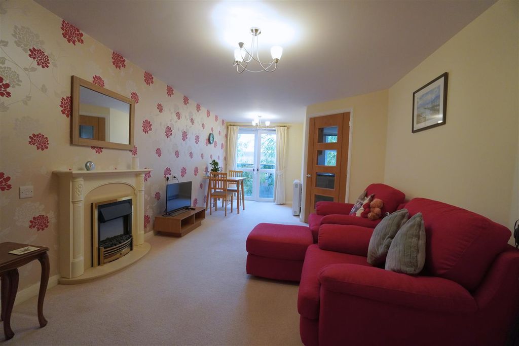 Property photo 2 of 9 754E2042-E5F3-48Ed-Afa7-401E4A7c2178.Jpg