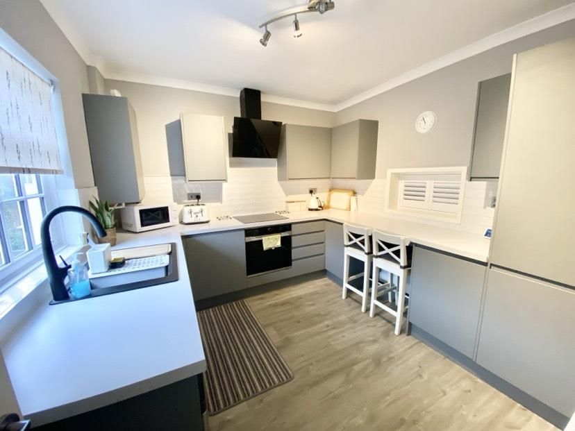 Property photo 1 of 9 Kitchen.Jpg