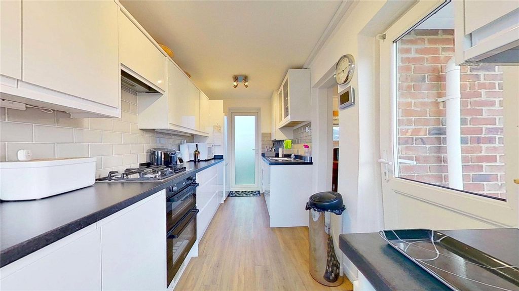 Property photo 3 of 14 Picture No. 04