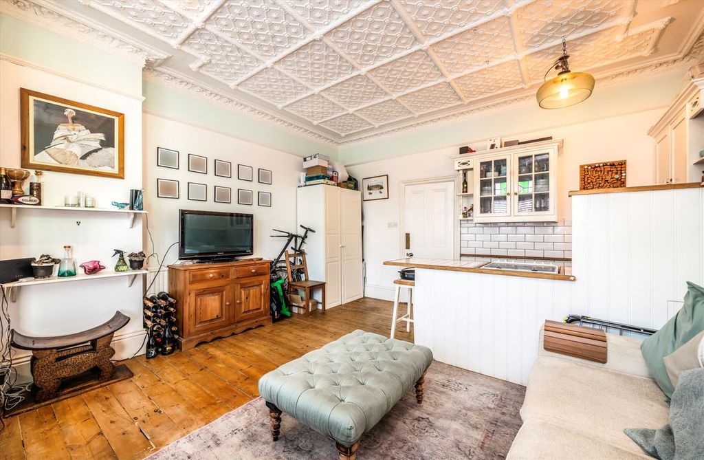 Property photo 3 of 7
