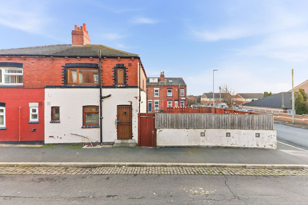 Property photo 3 of 16