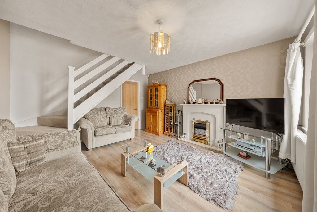 Property photo 2 of 13
