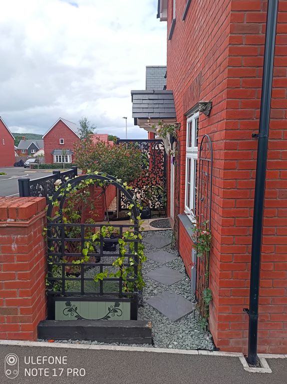 Property photo 3 of 20