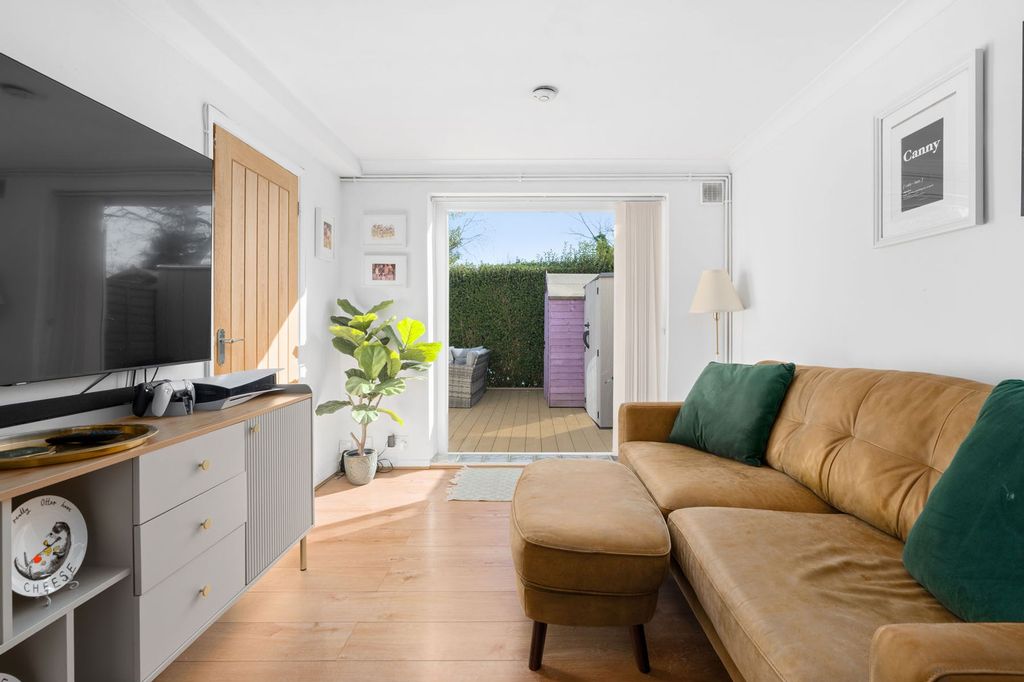 Property photo 3 of 14