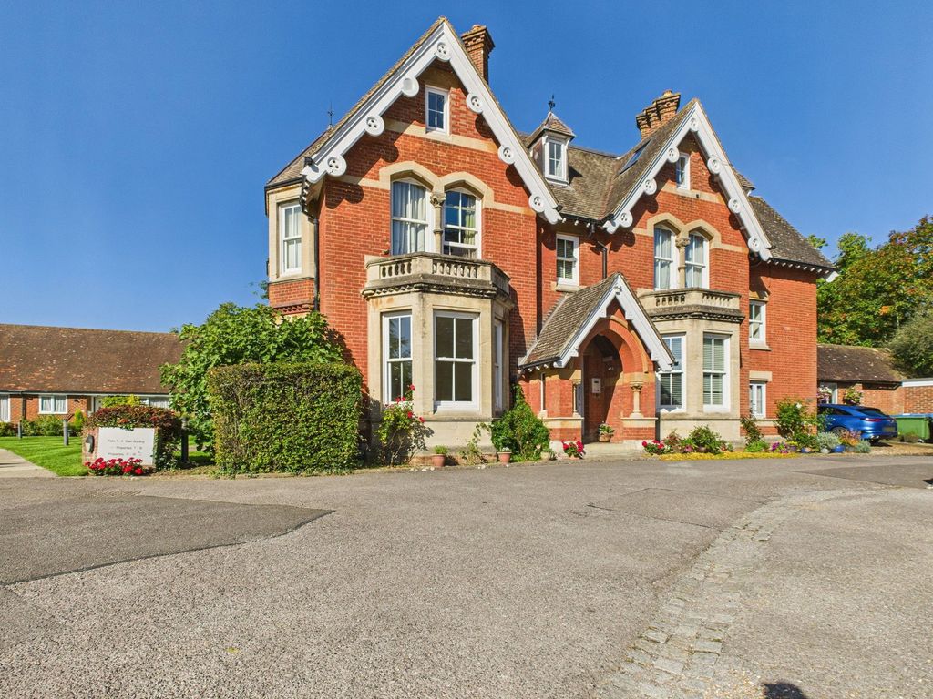 Property photo 1 of 9