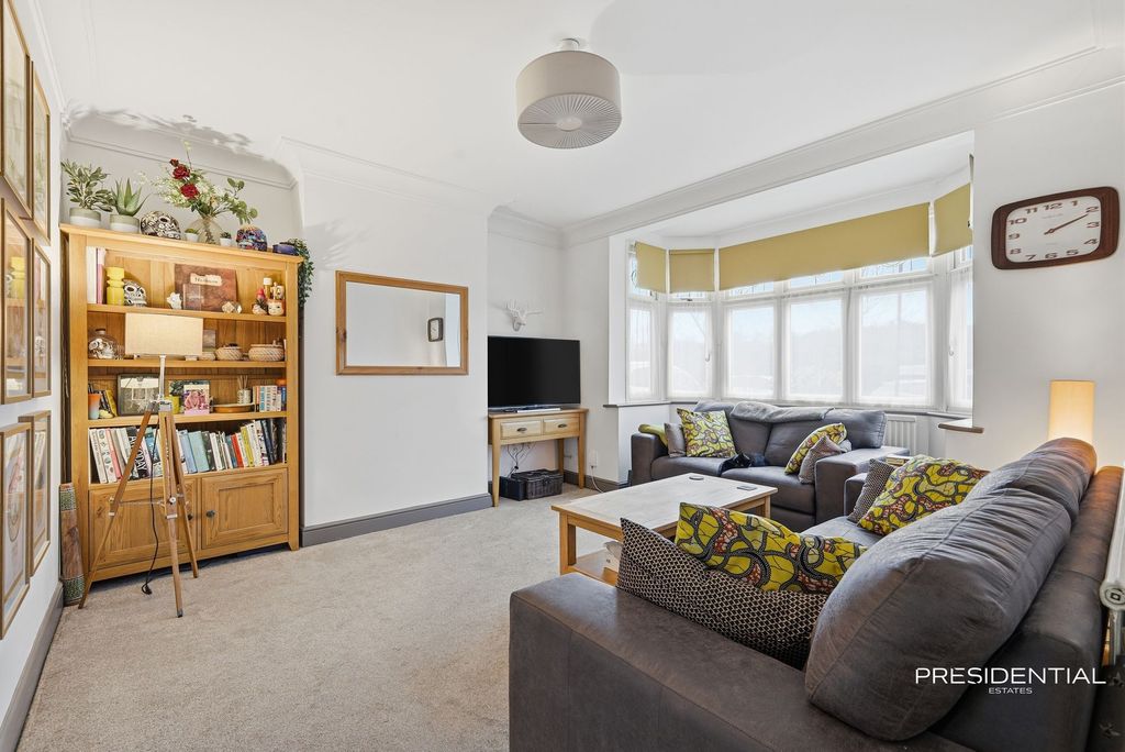 Property photo 3 of 24