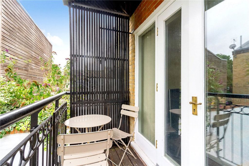 Property photo 2 of 7