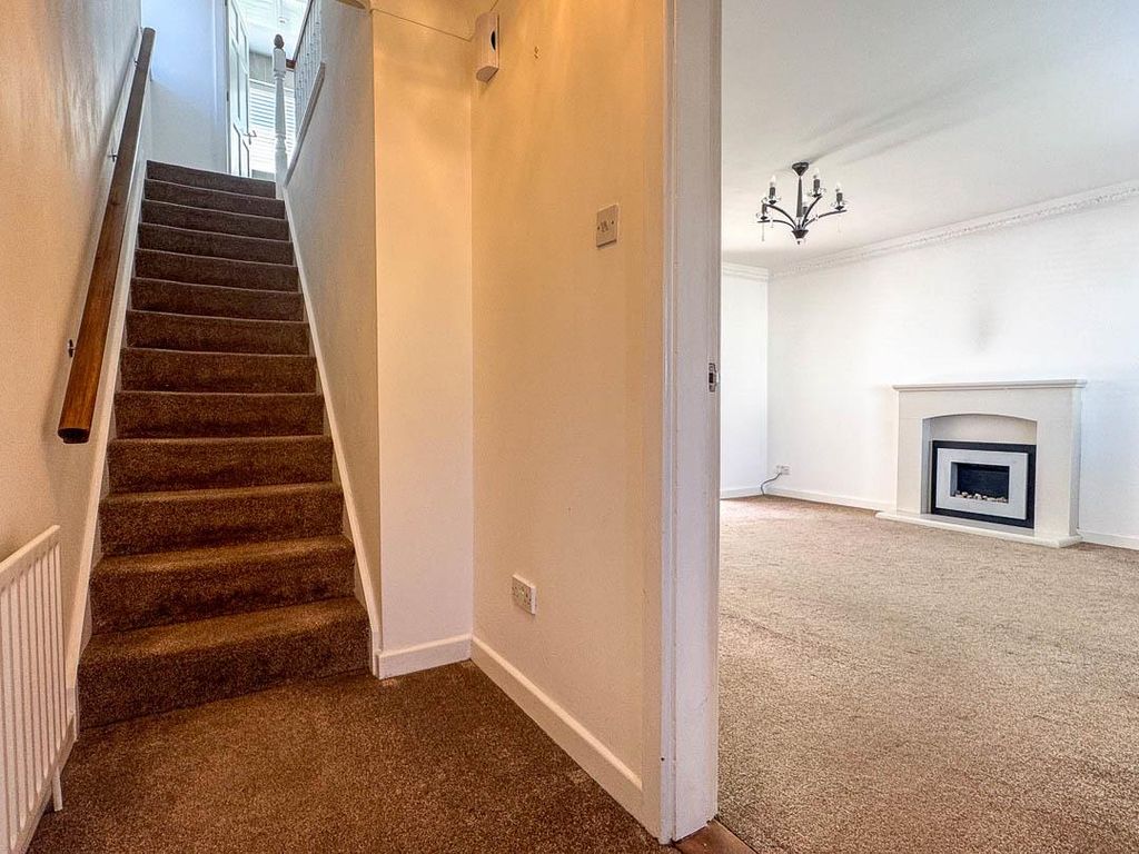 Property photo 3 of 26 19 Harcroft Avenue (12).Jpg