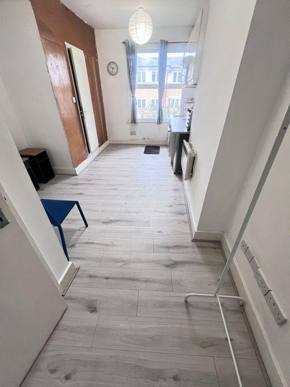 Property photo 2 of 8 Gallery