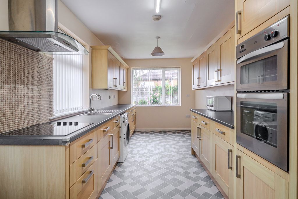 Property photo 3 of 11 Picture No. 05
