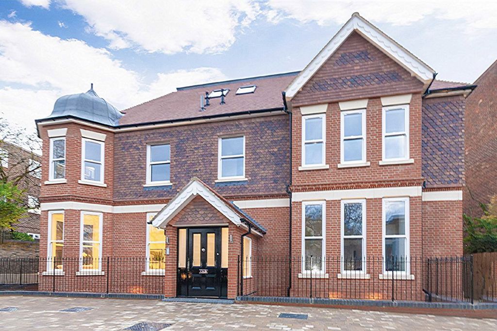 Property photo 1 of 10