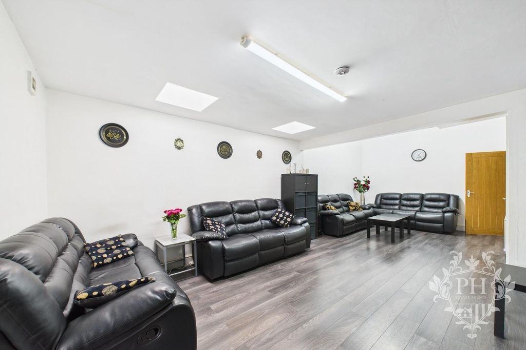 Property photo 1 of 14 Cam02002G0-Pr0110-Still008.Jpg