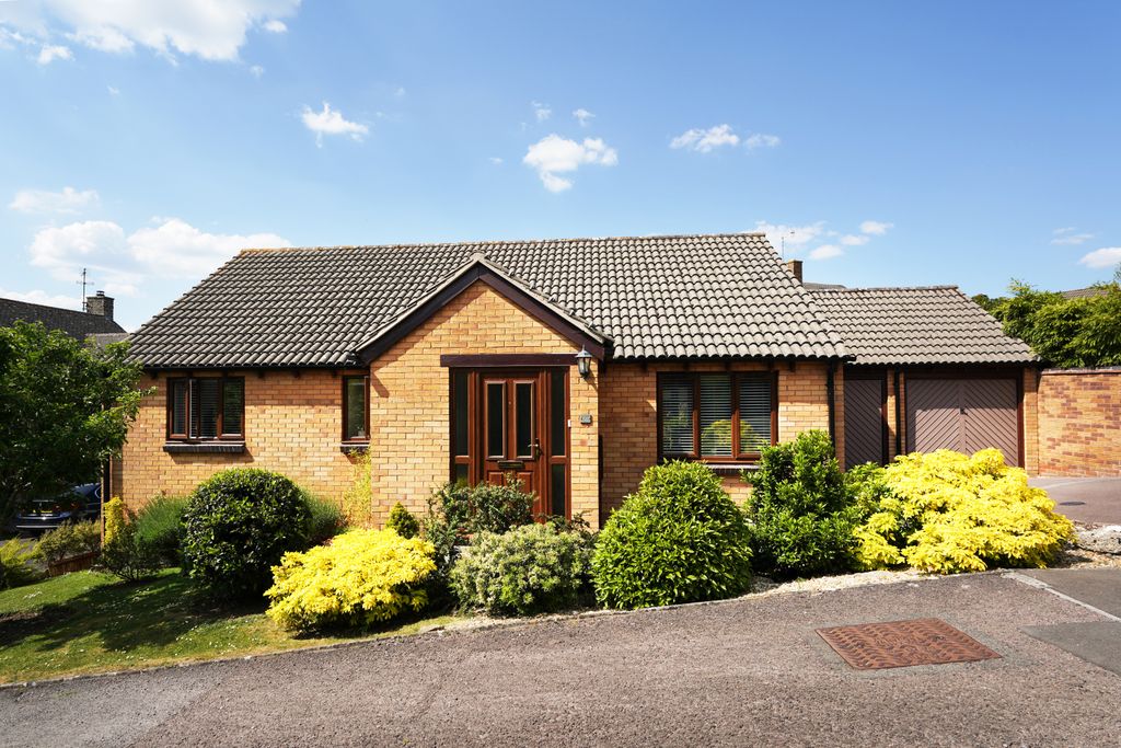 Property photo 1 of 17