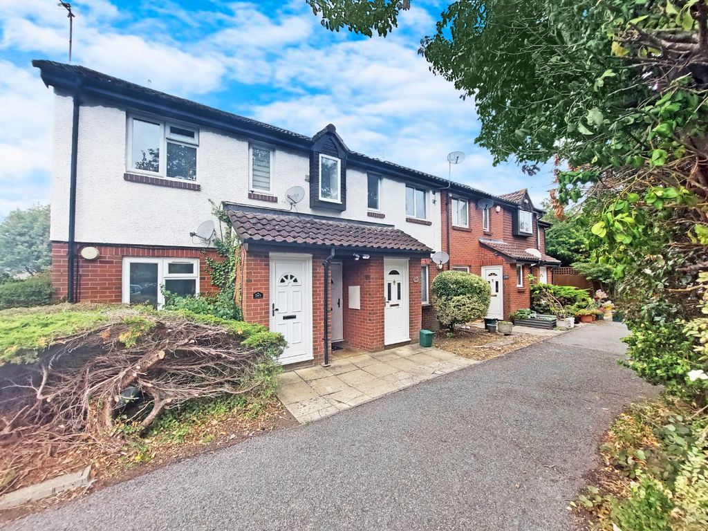 Property photo 1 of 10 4692670