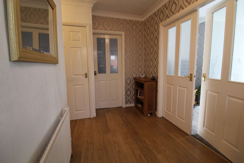 Property photo 3 of 19 Hallway