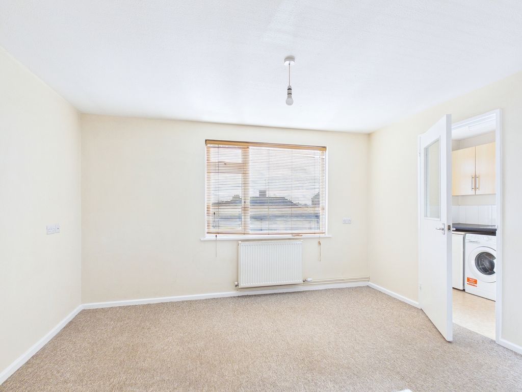 Property photo 2 of 5 Cam01338G0-Pr0171-Still003