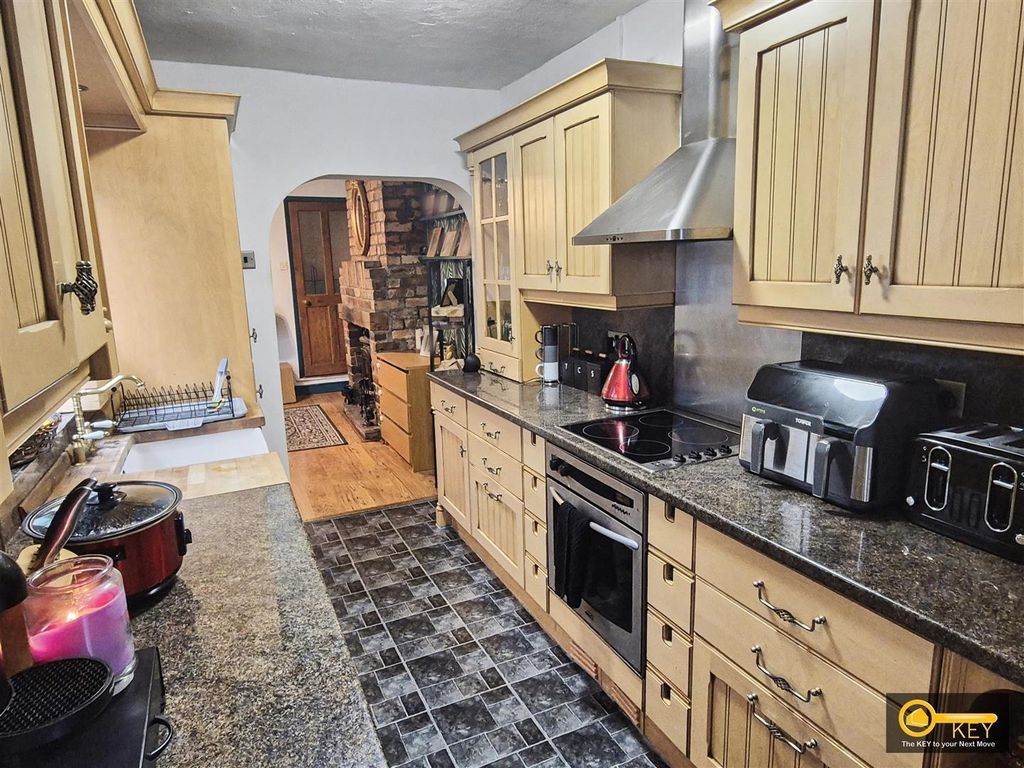 Property photo 3 of 15