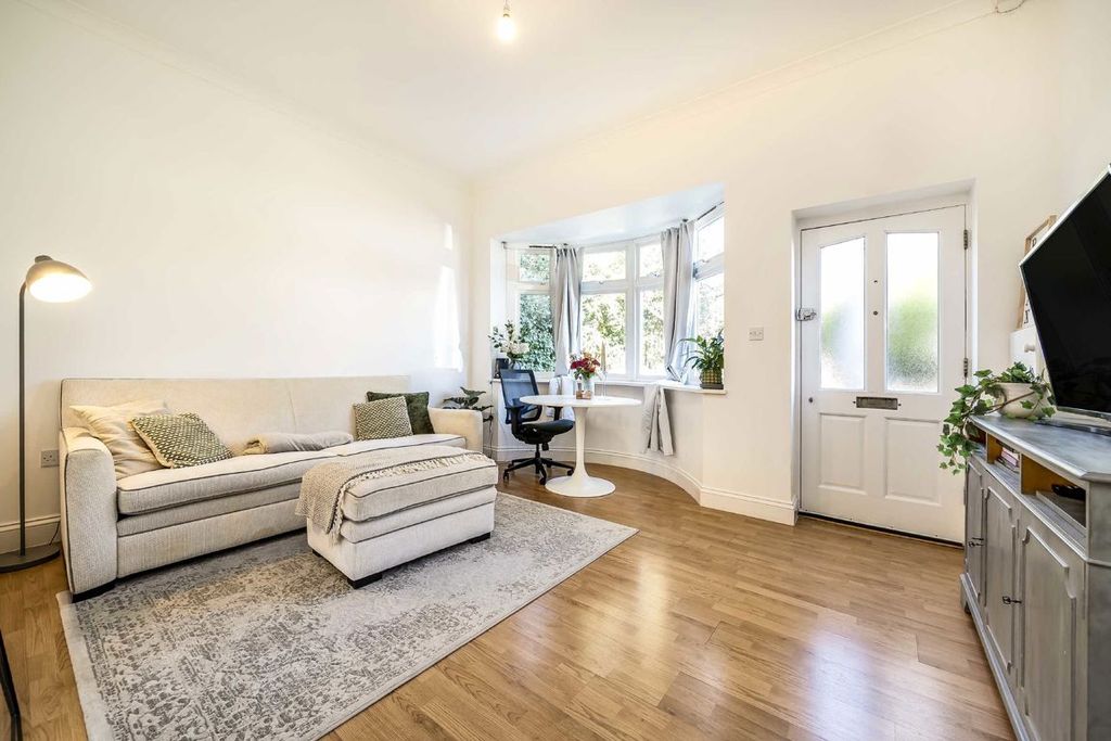 Property photo 2 of 5