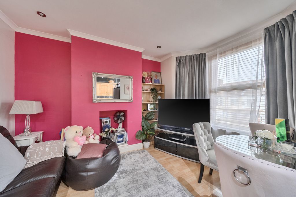 Property photo 1 of 10 1360949-17-68Dac6...