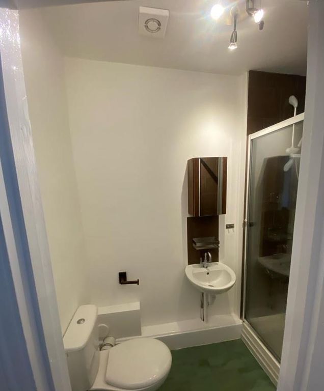 Property photo 2 of 5 4