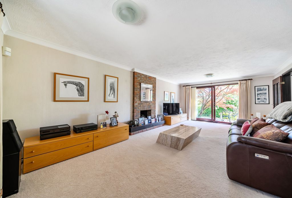 Property photo 2 of 21 1452484-8-69Ef5Aa...