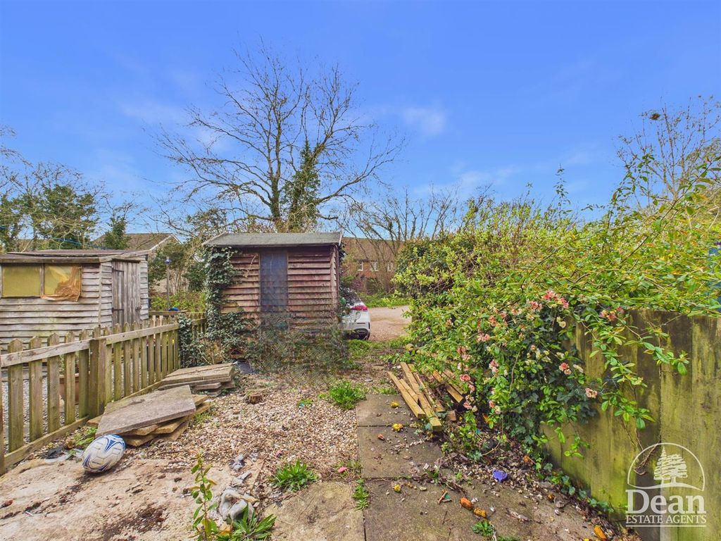 Property photo 2 of 13