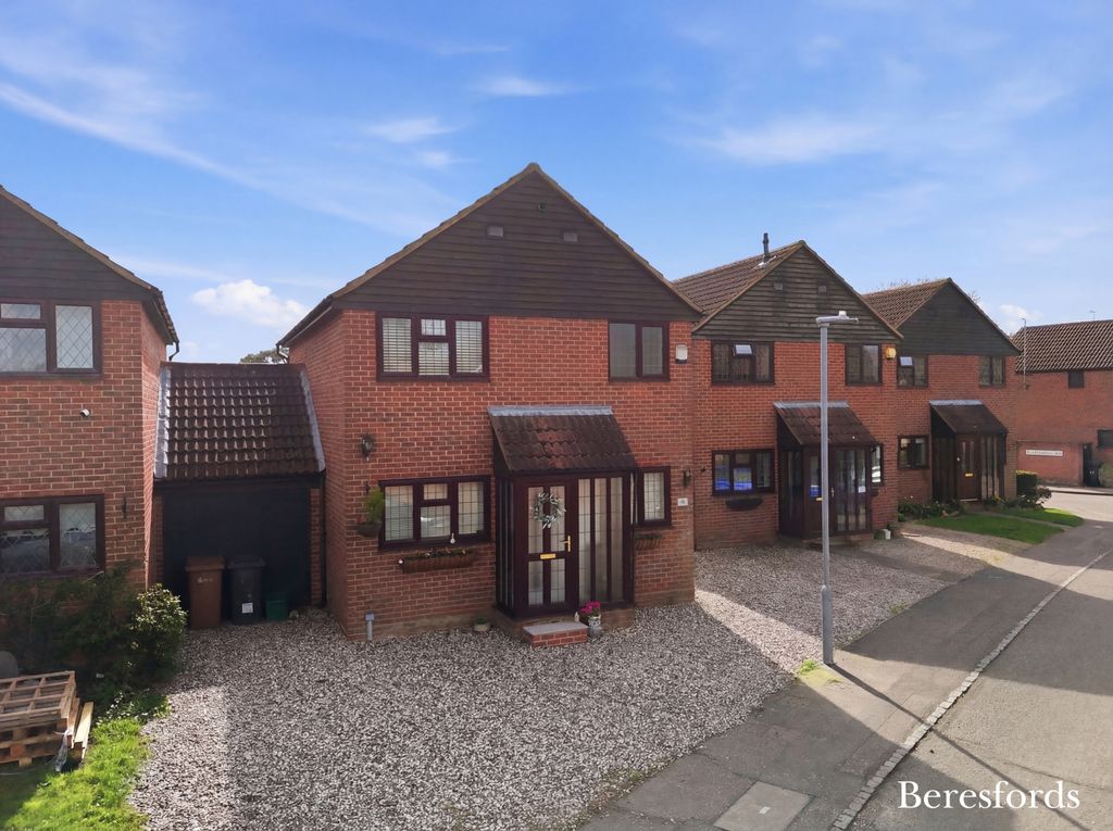 Property photo 1 of 19 Front