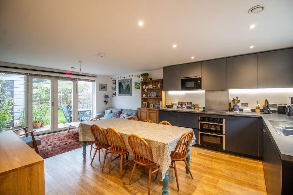 Property photo 2 of 16 Img_8662.Jpg