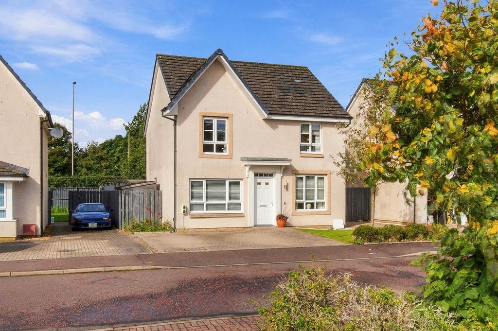 Property photo 1 of 36