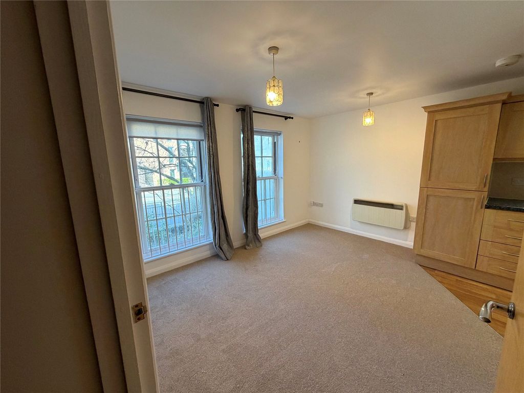 Property photo 3 of 7 Picture No. 05