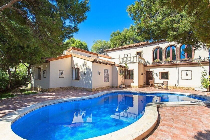 Property photo 1 of 34