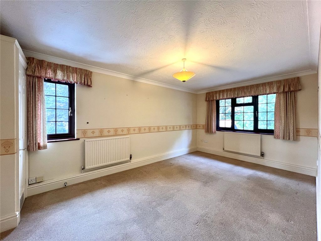 Property photo 2 of 9 Picture No. 04
