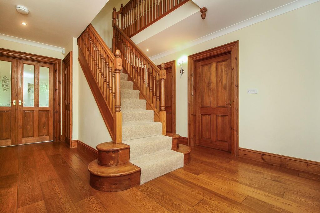 Property photo 2 of 29 2