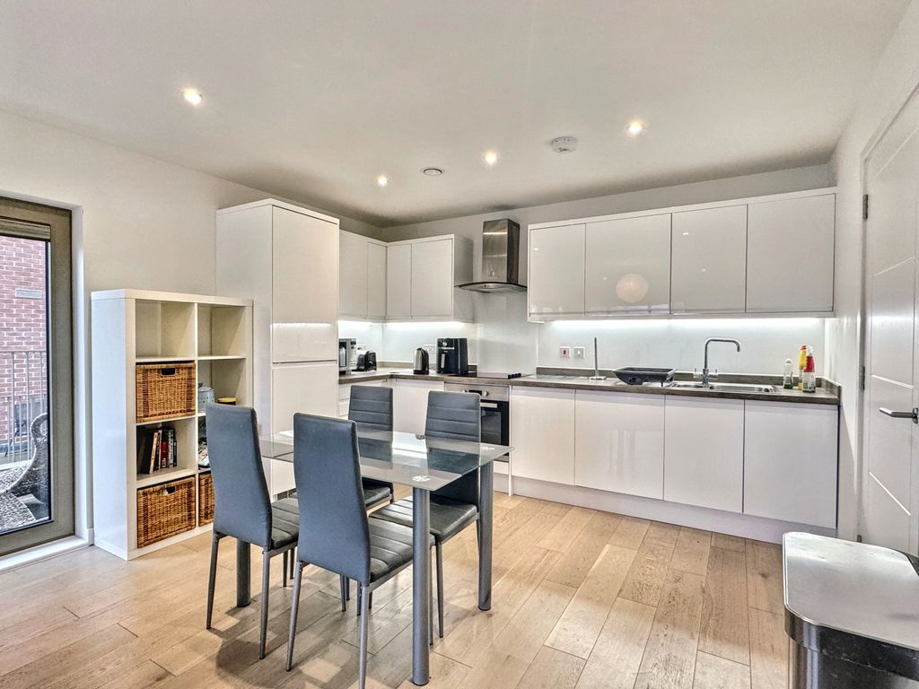 Property photo 3 of 10 Img_6474