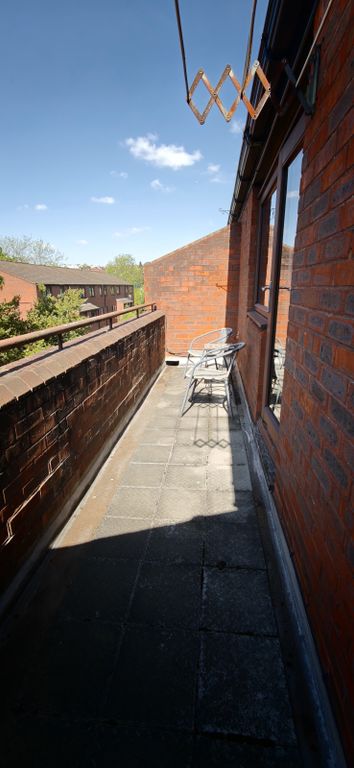 Property photo 1 of 6 1 Bed Flat To Rent Beswick Mews, Camden Nw6