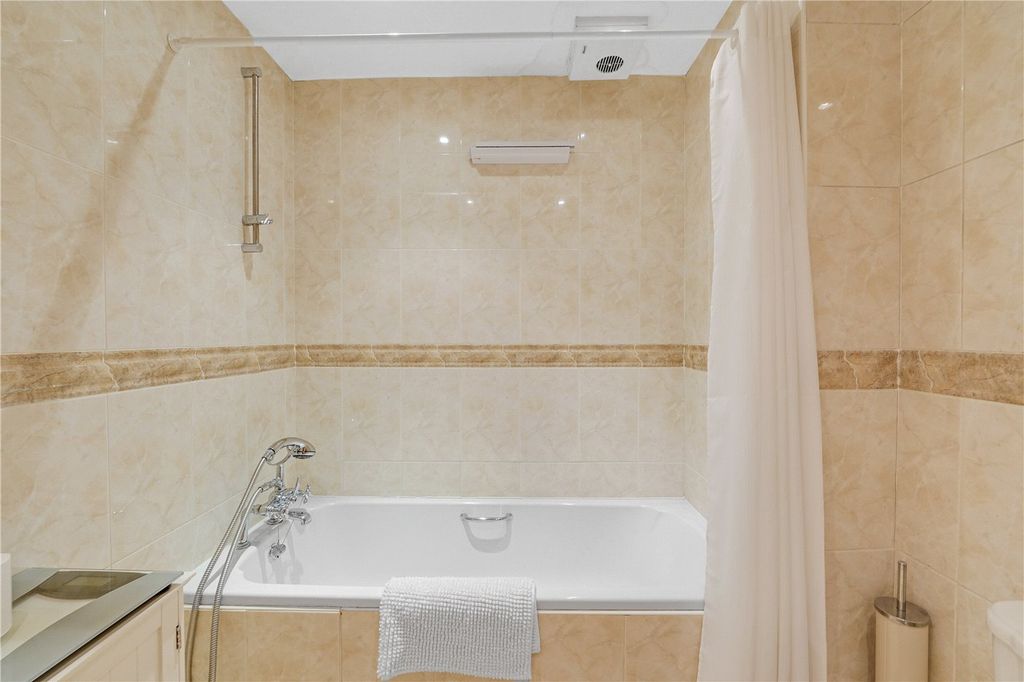 Additional image 11 of 2 bed flat for saleNewholme Court, 89A Oatlands Drive, Weybridge KT13