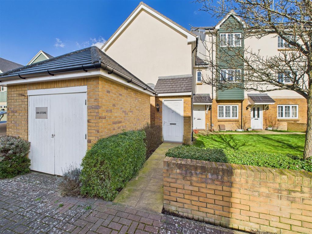 Property photo 1 of 6 1 Bedroom Property For Rent