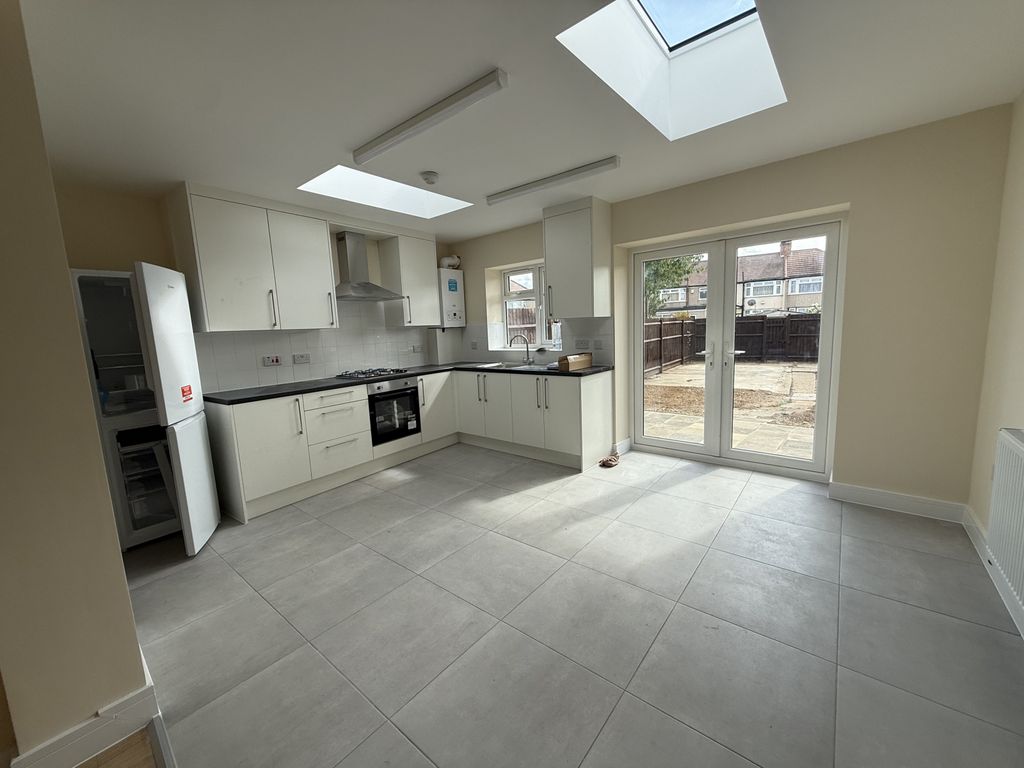 Property photo 2 of 8 Img 9362