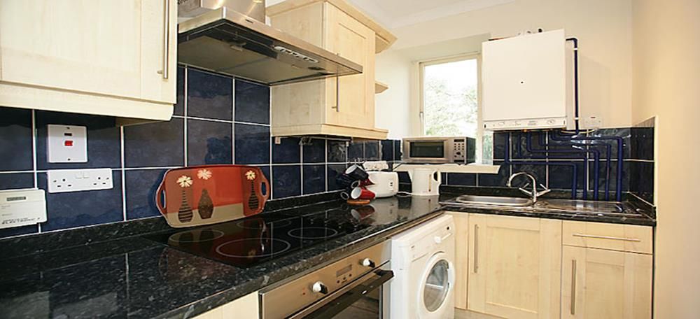 Property photo 2 of 5 Whitehall Place 40 (08) 102