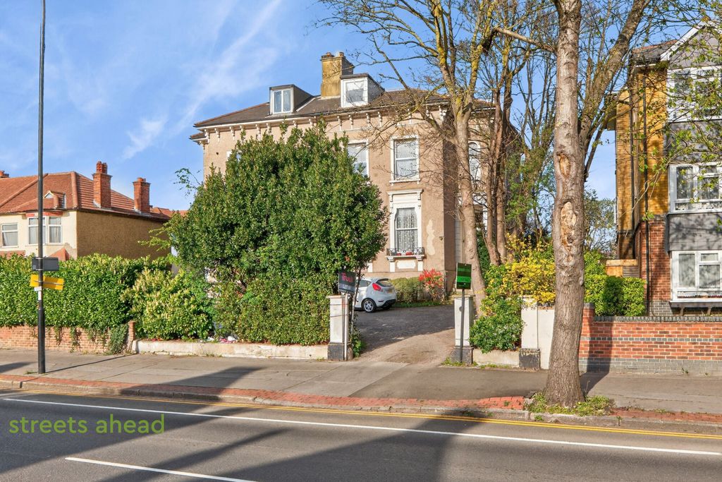 Property photo 1 of 15 A23F5393-1382-4Bf...