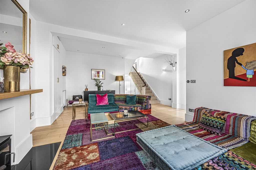 Property photo 3 of 11 Reception1 (3).Jpg