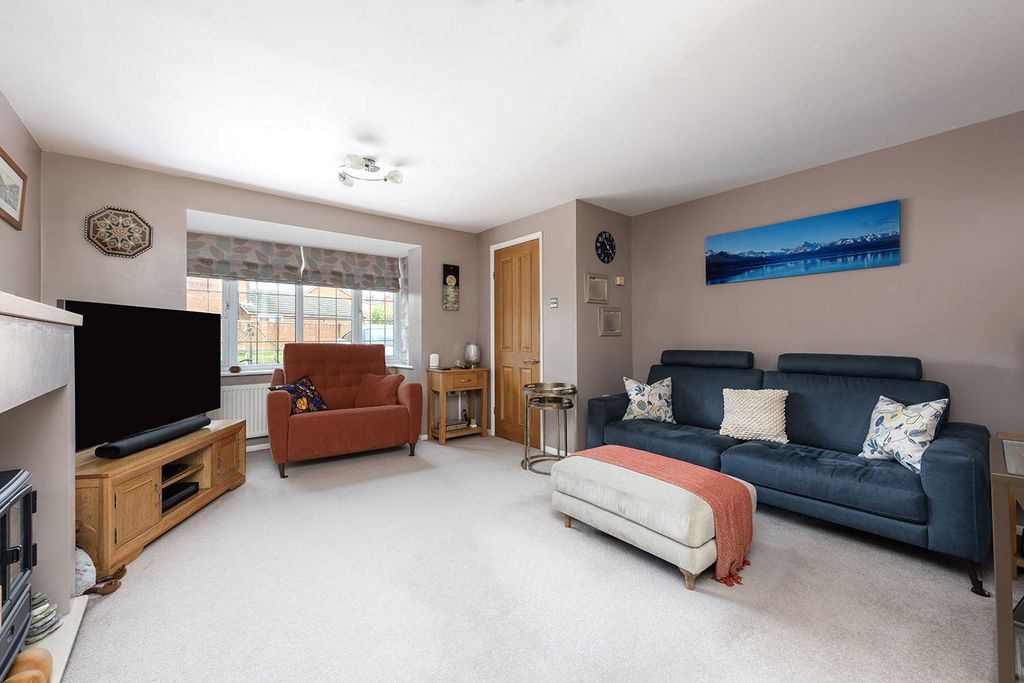 Property photo 2 of 16 Picture No. 19