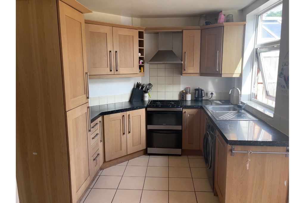Property photo 2 of 13 Kitchen