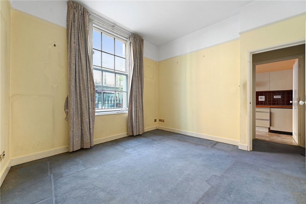 Property photo 3 of 16 Picture No. 17